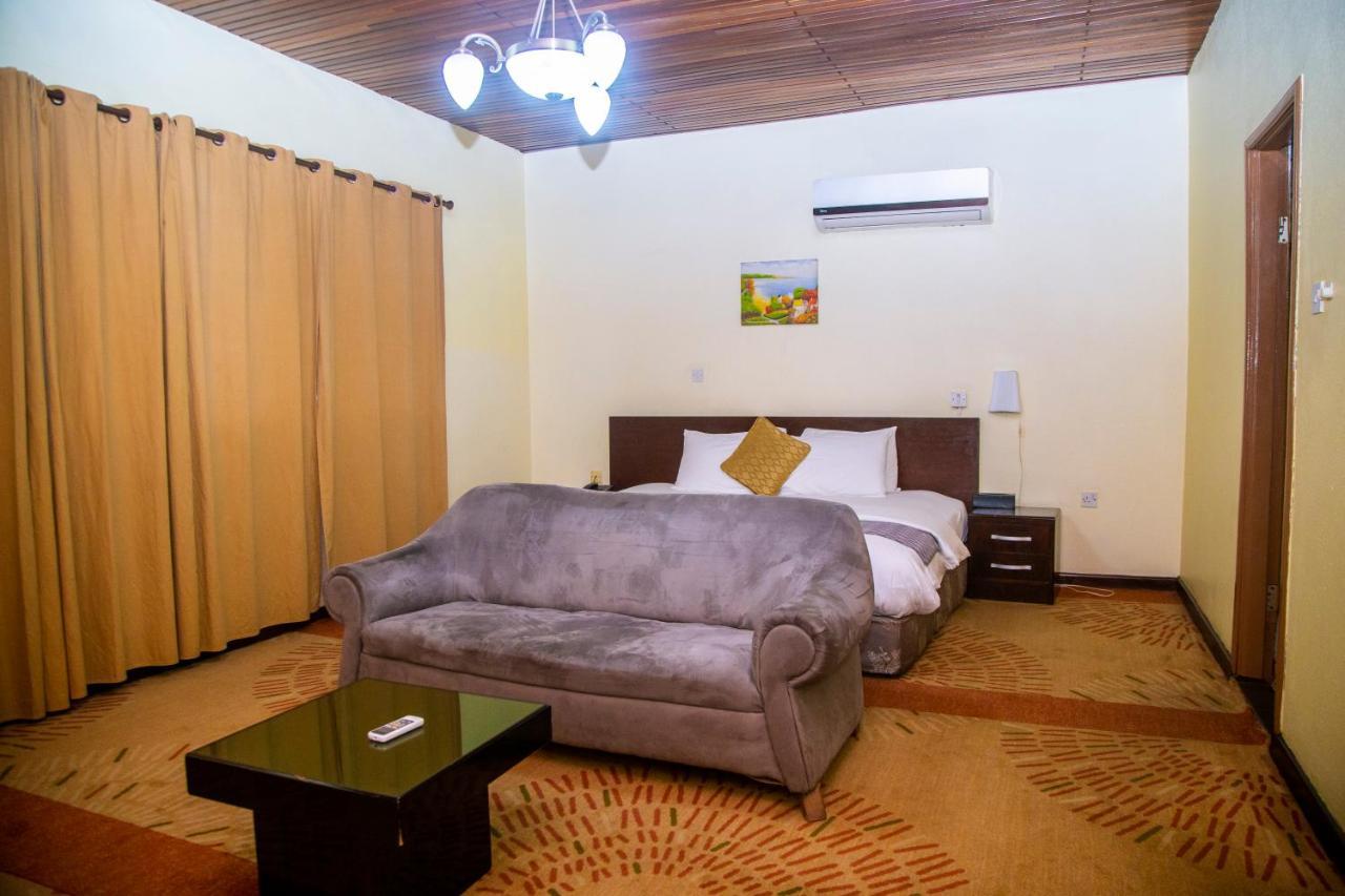 Airside Hotel Άκρα Εξωτερικό φωτογραφία