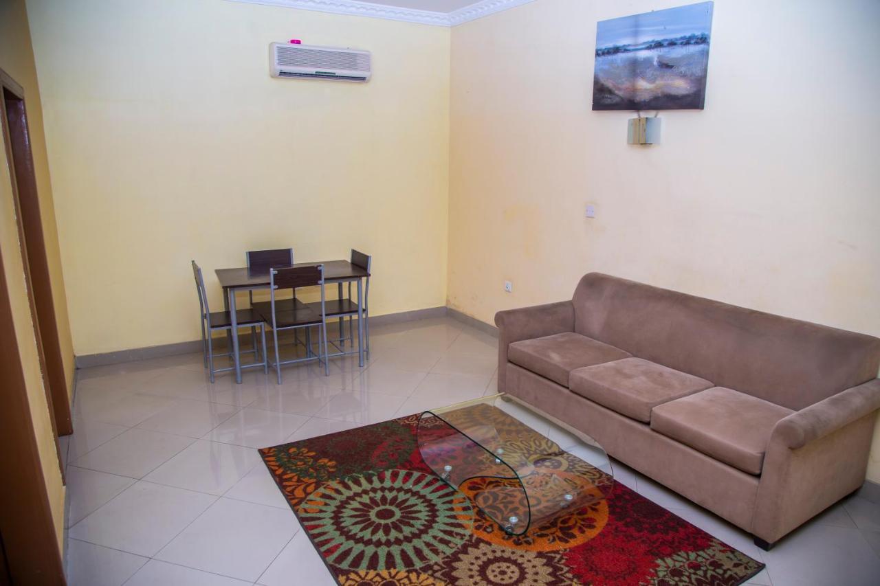 Airside Hotel Άκρα Εξωτερικό φωτογραφία