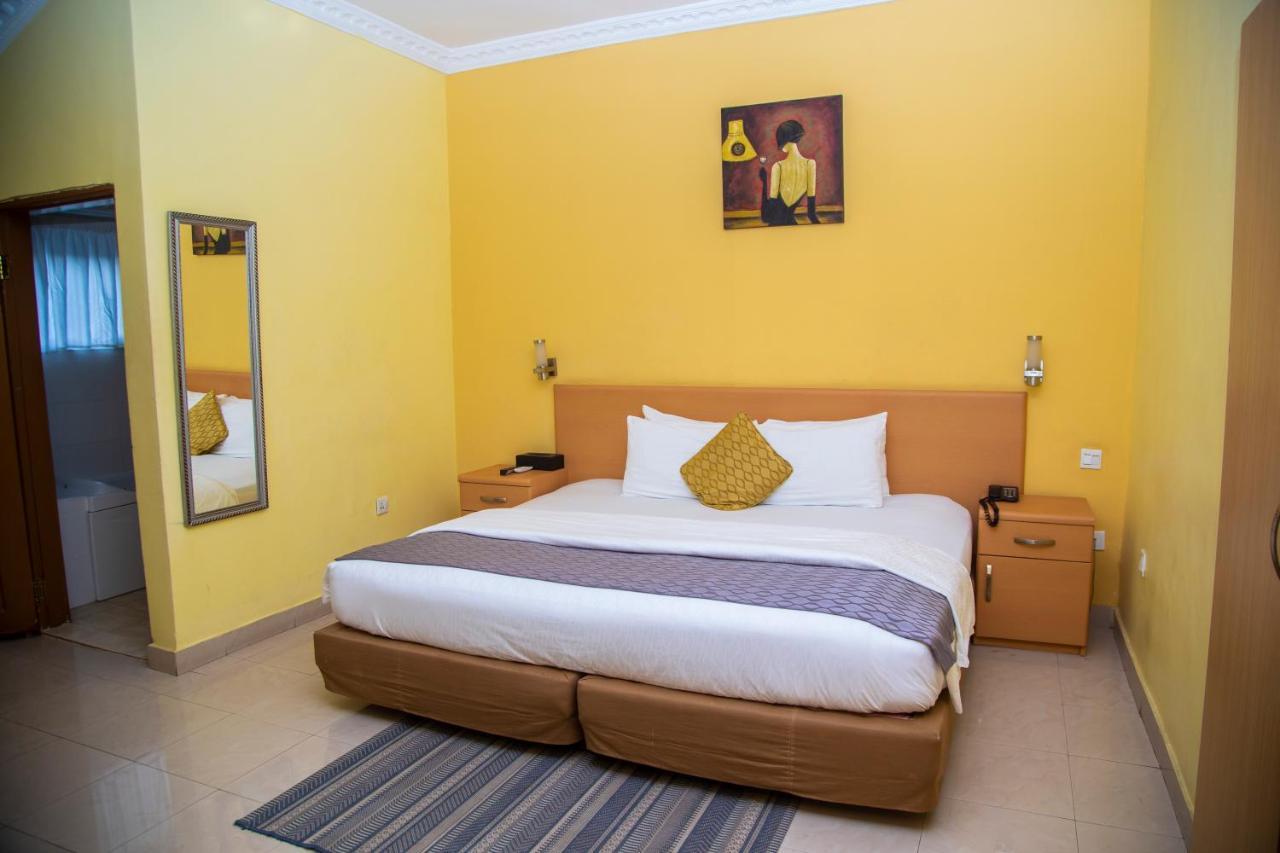 Airside Hotel Άκρα Εξωτερικό φωτογραφία