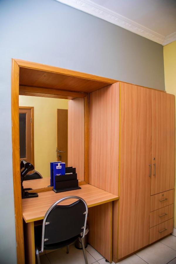 Airside Hotel Άκρα Εξωτερικό φωτογραφία