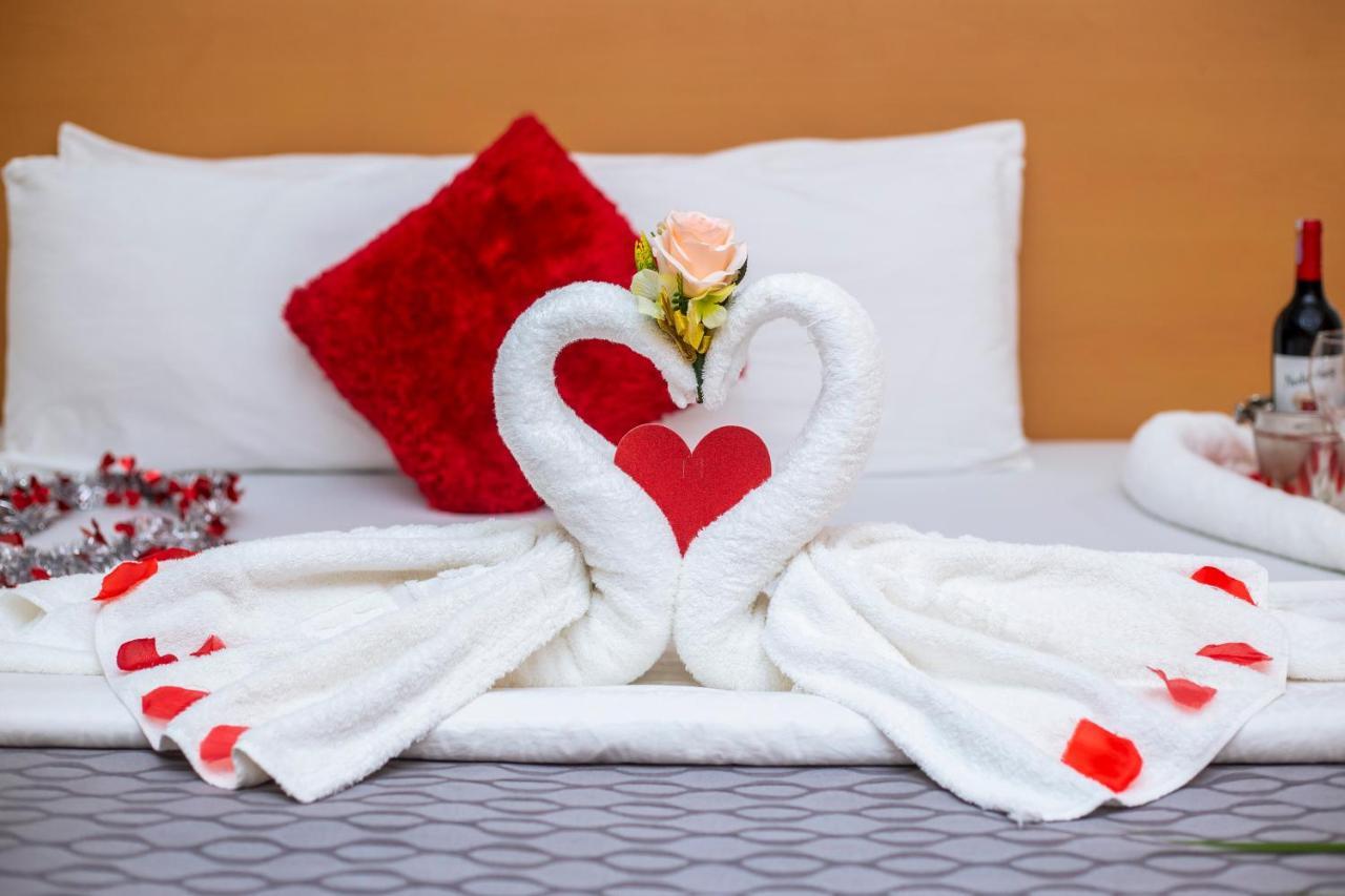 Airside Hotel Άκρα Εξωτερικό φωτογραφία