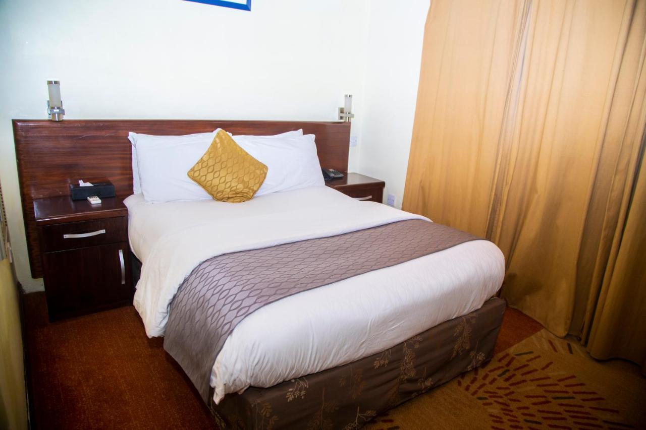 Airside Hotel Άκρα Εξωτερικό φωτογραφία