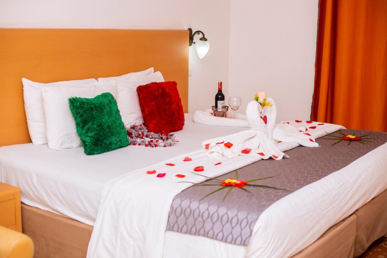 Airside Hotel Άκρα Εξωτερικό φωτογραφία